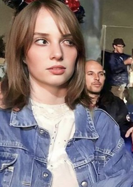 Maya Hawke photo