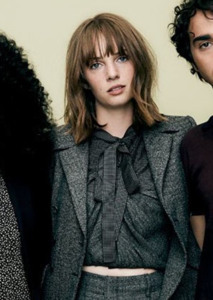 Maya Hawke photo