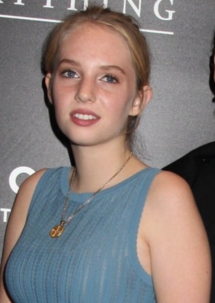 Maya Hawke photo