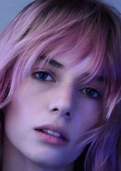 Maya Hawke photo