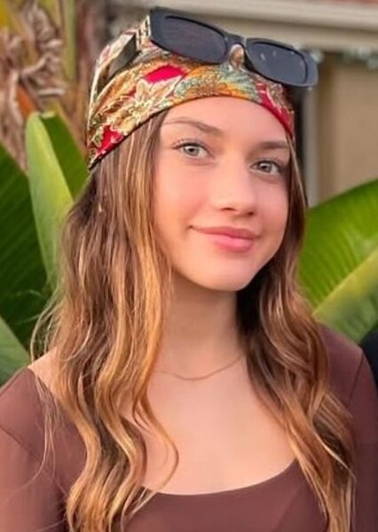 Maya Le Clark photo
