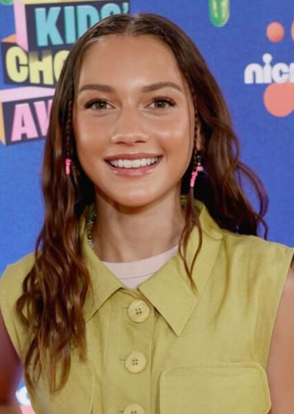 Maya Le Clark photo