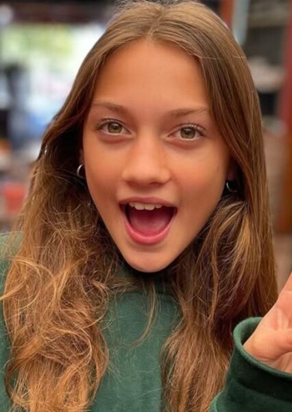 Maya Le Clark photo