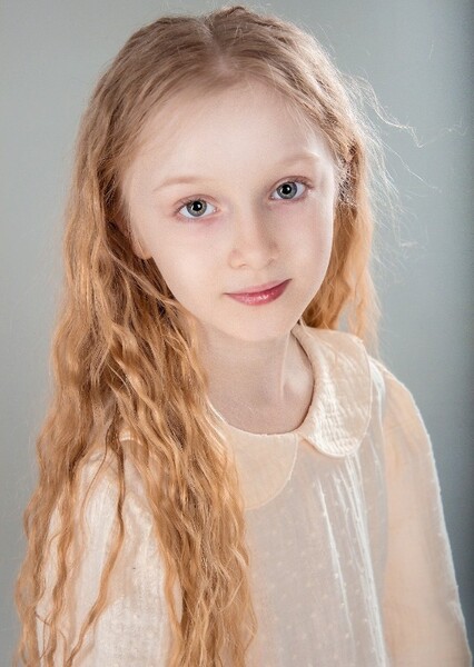 Maya Sheina photo