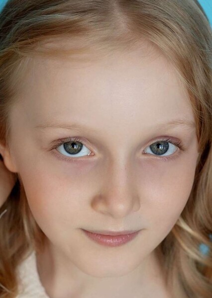 Maya Sheina photo