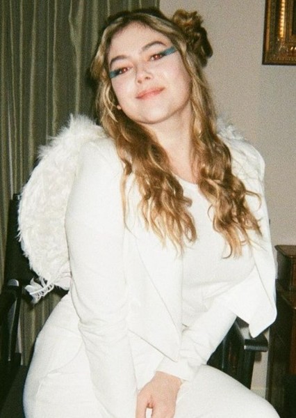 McKaley Miller photo