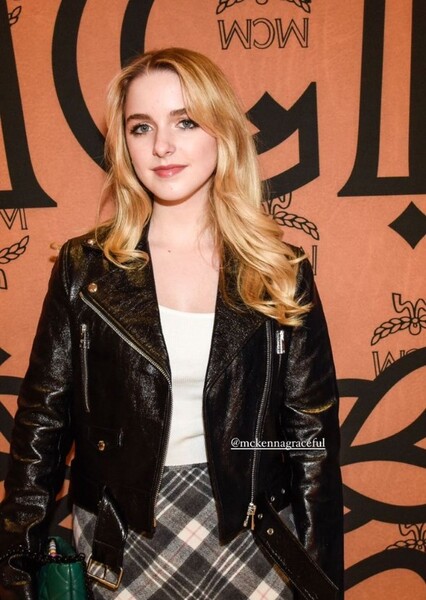 Mckenna Grace photo