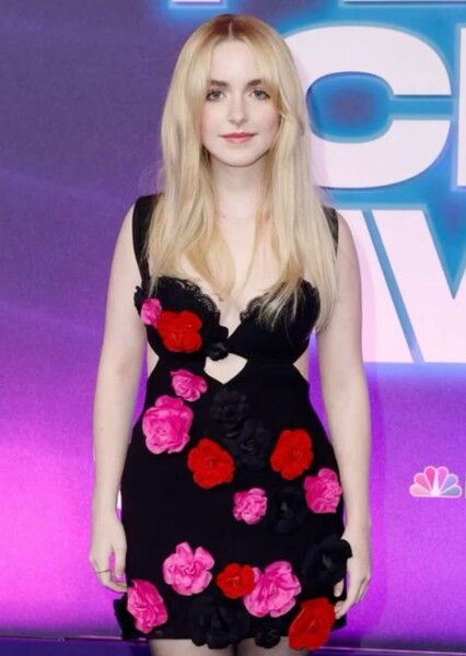 Mckenna Grace photo