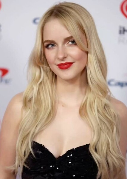 Mckenna Grace photo