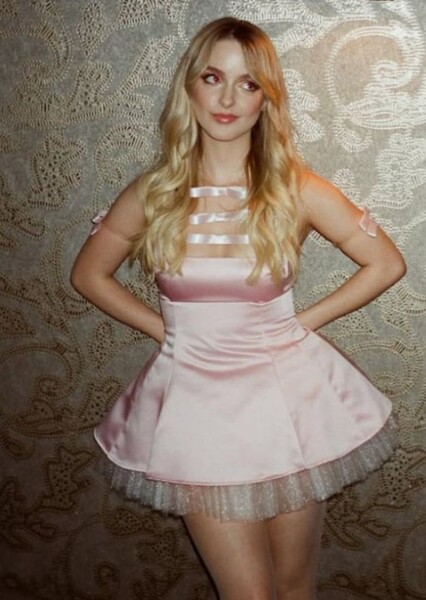 Mckenna Grace photo