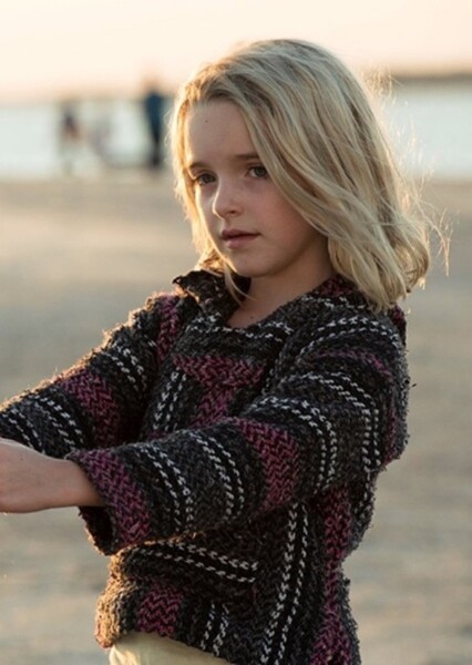 Mckenna Grace photo