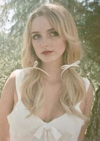 Mckenna Grace photo