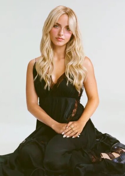 Mckenna Grace photo