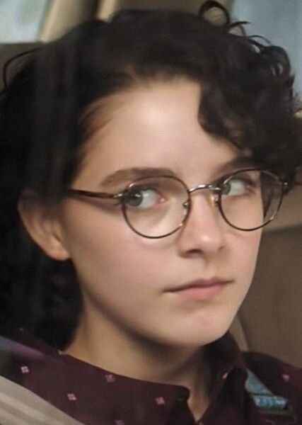 Mckenna Grace photo