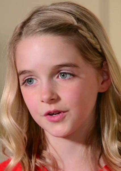 Mckenna Grace photo