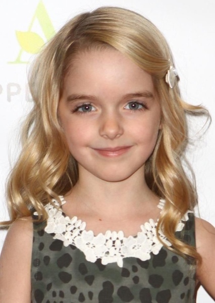 Mckenna Grace photo