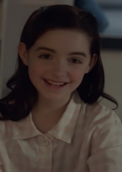 Mckenna Grace photo
