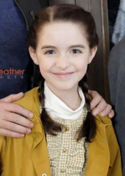 Mckenna Grace photo