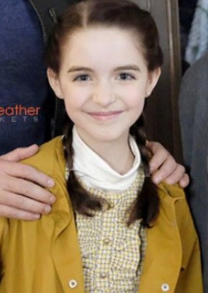 Mckenna Grace photo