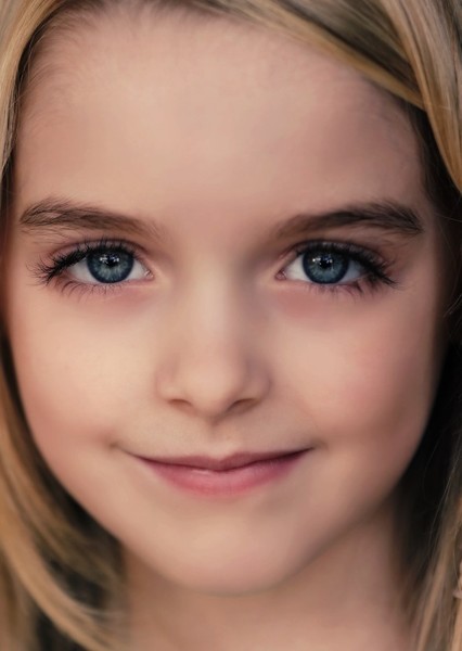 Mckenna Grace photo