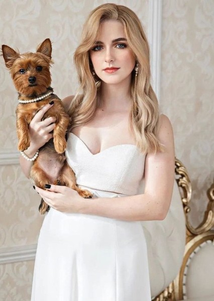Mckenna Grace photo