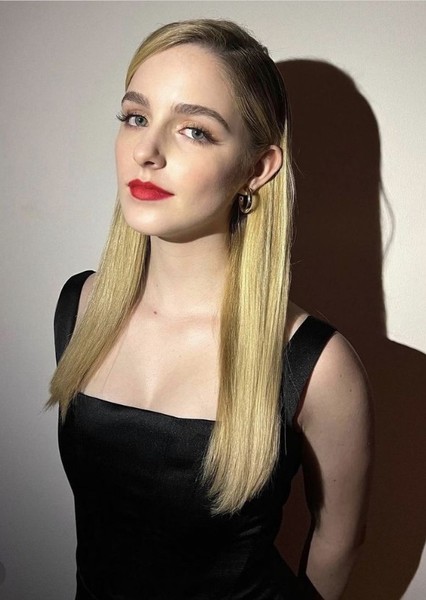 Mckenna Grace photo