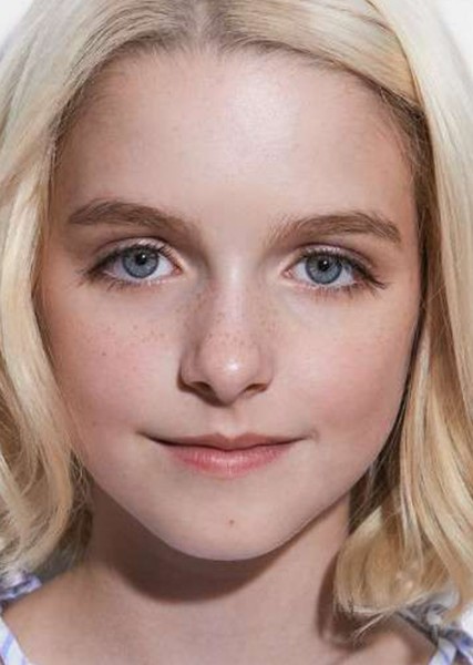 Mckenna Grace photo