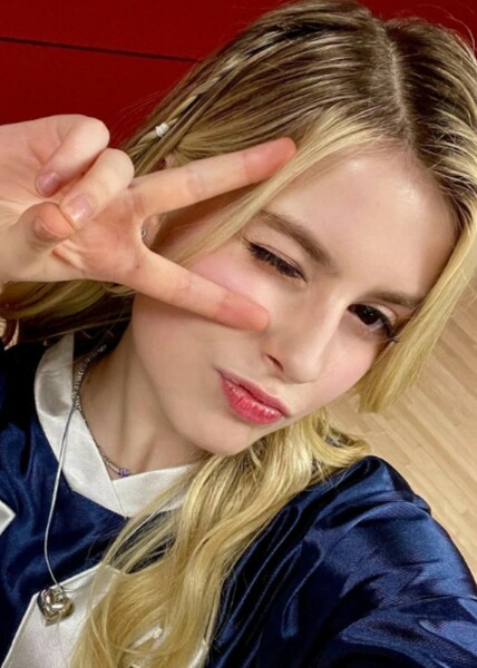 Mckenna Grace photo