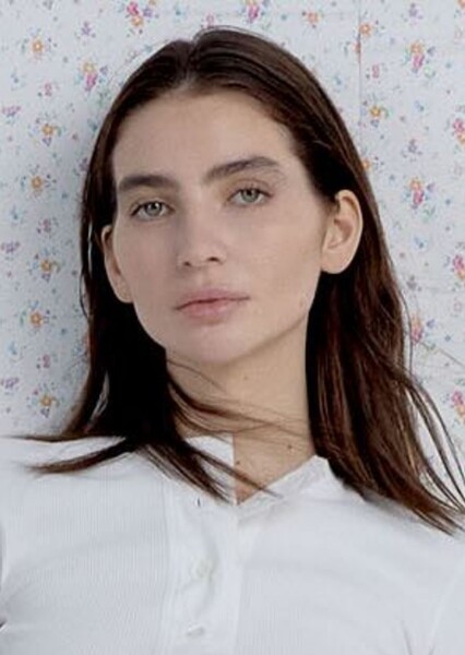Meadow Walker photo