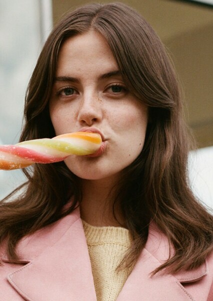 Meg Bellamy photo