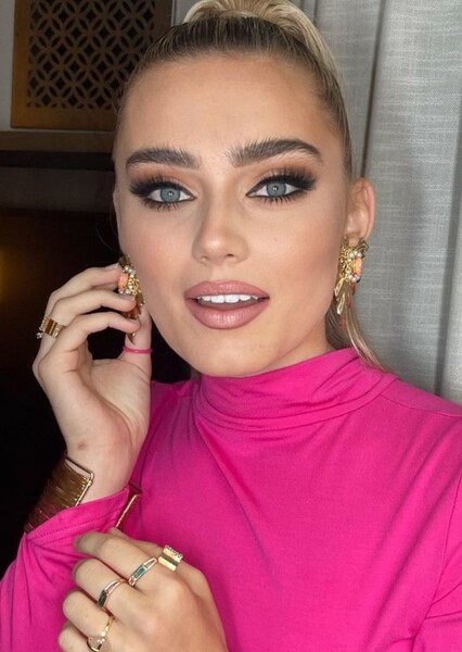 Meg Donnelly photo