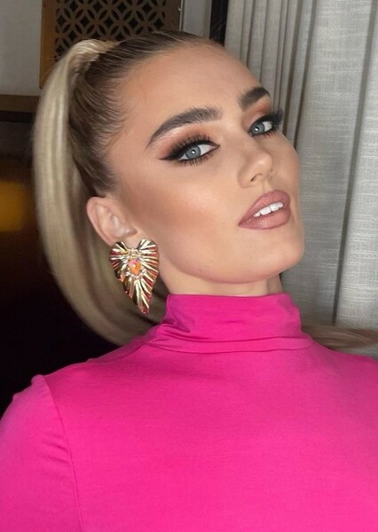 Meg Donnelly photo