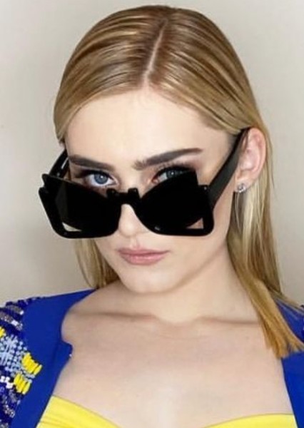 Meg Donnelly photo