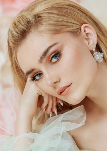 Meg Donnelly photo
