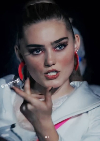 Meg Donnelly photo