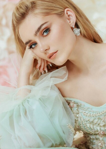 Meg Donnelly photo