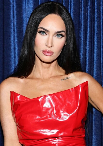 Megan Fox photo