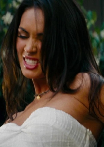 Megan Fox photo