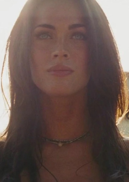 Megan Fox photo