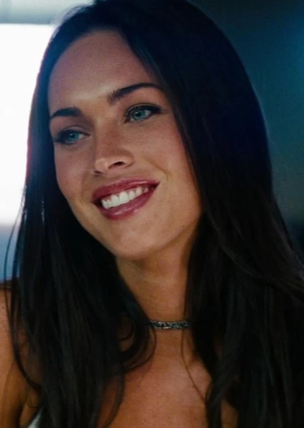 Megan Fox photo