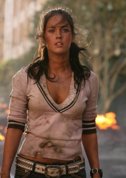 Megan Fox photo