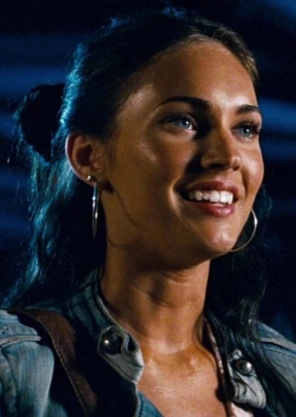 Megan Fox photo