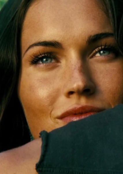 Megan Fox photo