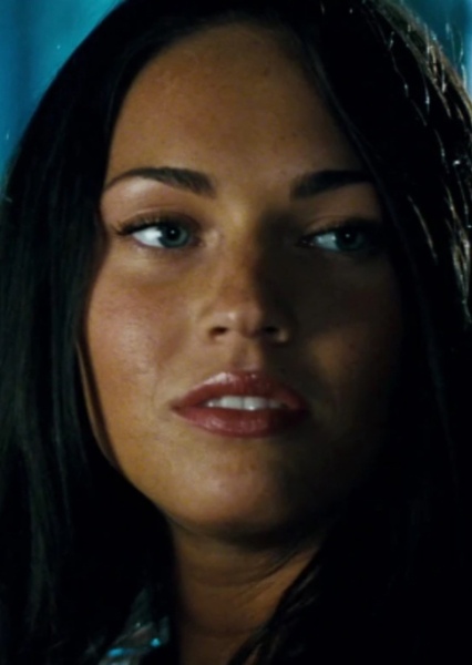 Megan Fox photo