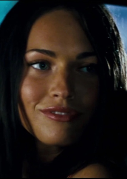 Megan Fox photo
