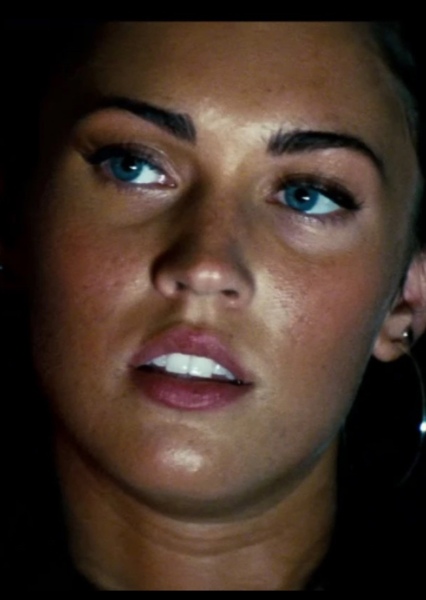 Megan Fox photo
