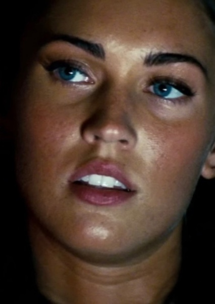 Megan Fox photo
