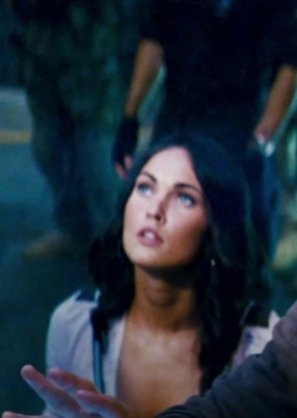 Megan Fox photo