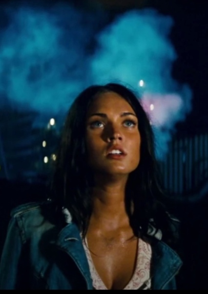Megan Fox photo
