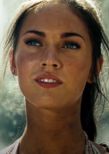 Megan Fox photo